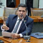 Marcus Marcelo solicita escola em Luzimangues para evitar locomoção de estudantes até Palmas