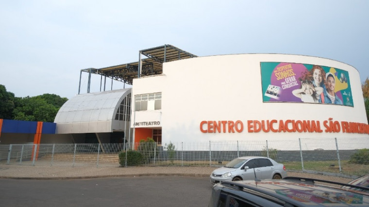 Escola particular oferta mais de 60 bolsas de estudo para ensino infantil, fundamental e médio