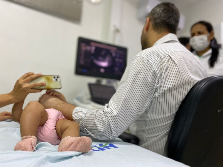 HDT utiliza música para acalmar e distrair crianças e pacientes durante a realização de exames