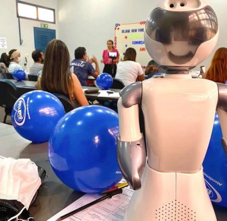 Muito simpático, robô Nico vai oferecer atendimento gratuito a crianças autistas no Tocantins
