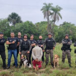 Ex-namorado que matou mãe, filha, cachorro e esfaqueou pai é capturado em região de mata