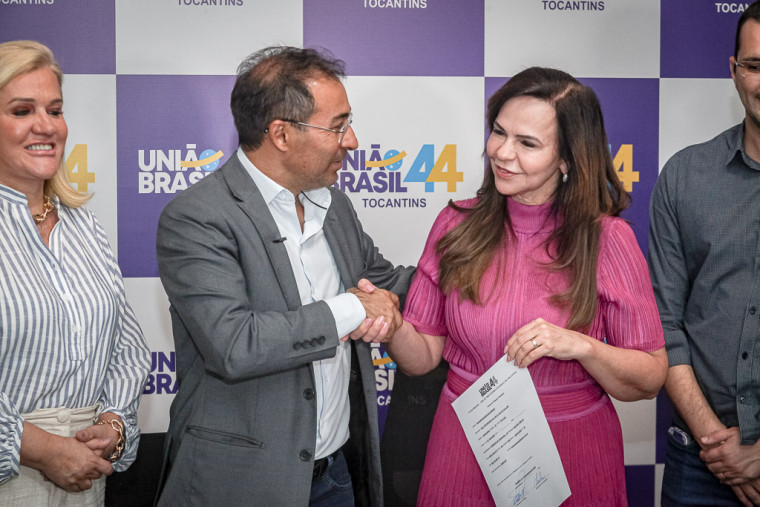 Wagner oficializa filiação ao UB em evento com senadora, deputado e forte apoio da base política