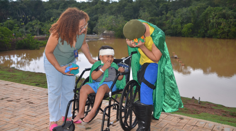 Menino de 5 anos internado no HGP é presenteado com passeio no Parque Cesamar, em Palmas