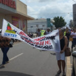 Servidores aposentados vão às ruas em protesto contra contribuição de 14% ao Impar de Araguaína
