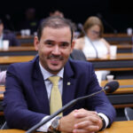 Às vésperas de 2024, deputado Vicentinho Júnior viabiliza quase R$ 100 milhões para o Tocantins