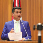 Deputado critica Governo do Maranhão por suspender contratos de professores sem aviso prévio