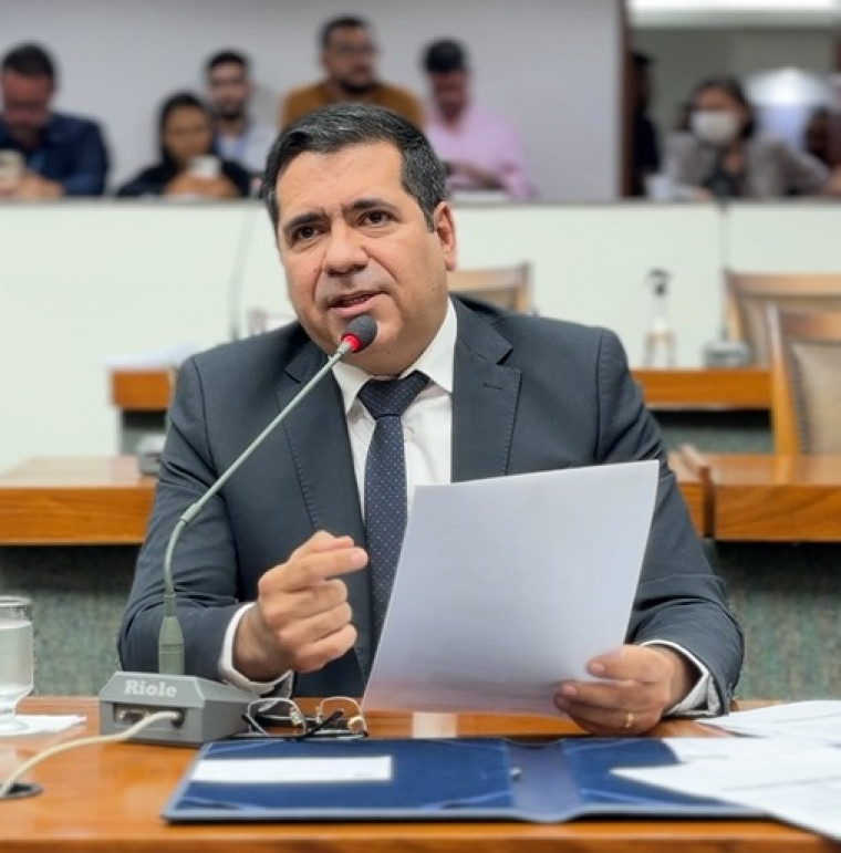 Deputado Marcus Marcelo retoma pautas do PCCR da Educação, tarifas da BRK e ICMS da aviação