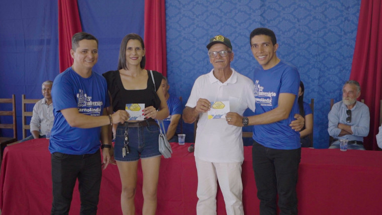 Jorge Frederico e prefeito entregam 53 carteiras de habilitação gratuitamente em Carmolândia