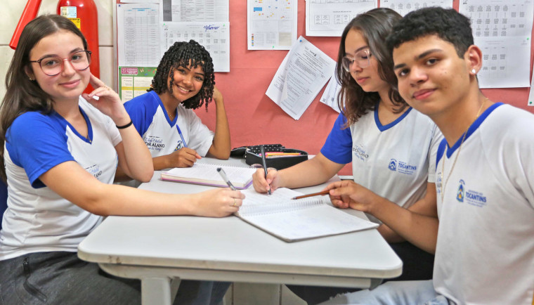 Concurso de cartas pagará R$ 10 mil ao estudante que escrever o melhor texto; saiba o tema