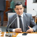 Jorge Frederico pede campanhas de conscientização nas escolas contra uso de cigarro eletrônico