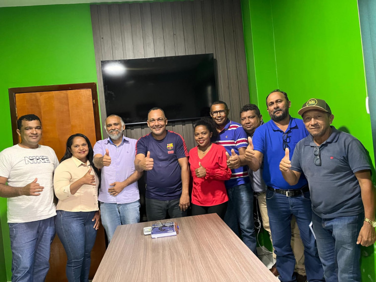 Vereador deixa grupo de oposição e fecha com prefeito Clayton Paulo, que busca o 4º mandato
