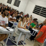 Humorista tocantinense Vinícius Martins faz palestra show em faculdade particular de Araguaína