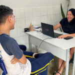 Educadora acometida por escoliose grave congênita dá exemplos de superação e amor à vida