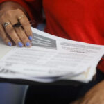 Prefeitura abre licitação para contratação de banca de concurso público; veja cargos previstos