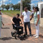 Empreendedor que perdeu movimentos do corpo após mergulho ganha cadeira de rodas motorizada