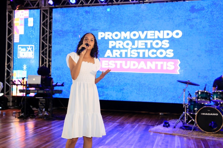 Professores podem concorrer a prêmio de R$ 10 mil com projetos de arte, música, teatro e dança