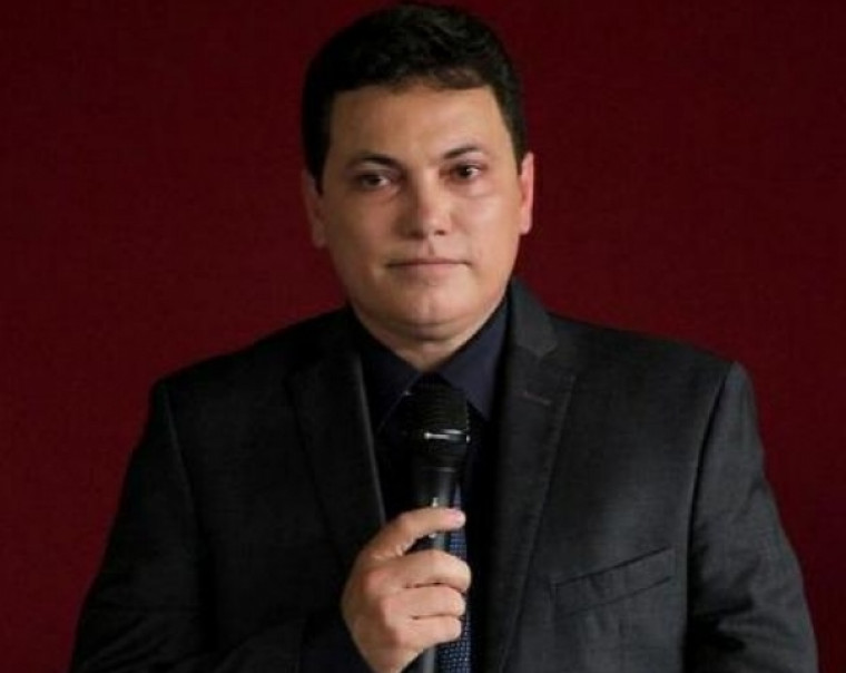 Prefeito concurseiro se inscreve para cargo de Procurador Municipal com salário de R$ 12 mil