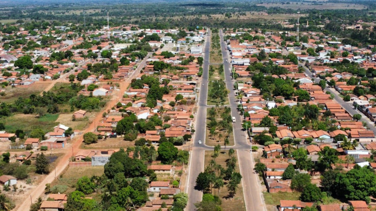 Deputado Gipão cobra da Energisa instalação de rede elétrica em bairro carente de Nova Olinda