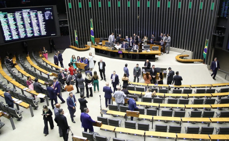 Deputados aprovam retorno do seguro DPVAT; veja como votou cada parlamentar do Tocantins