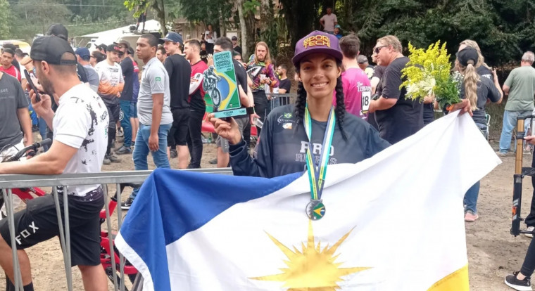 Jovem ciclista do Tocantins se torna vice-campeã brasileira de downhill na categoria Elite