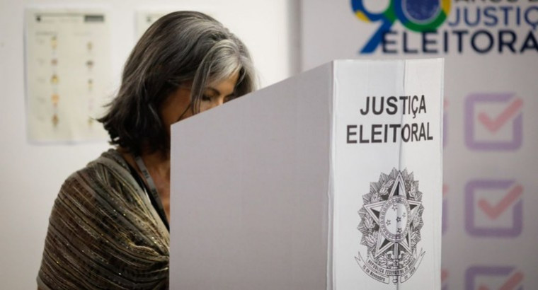 Saiba quem pode mudar o local de votação de forma temporária; prazo segue até 22 de agosto