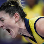 Brasil perde para os EUA e está fora da final do vôlei feminino nas Olimpíadas
