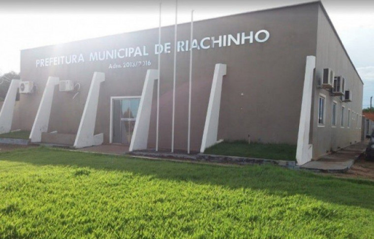 Justiça ordena exoneração de contratados e fixa prazo para realização de concurso em Riachinho