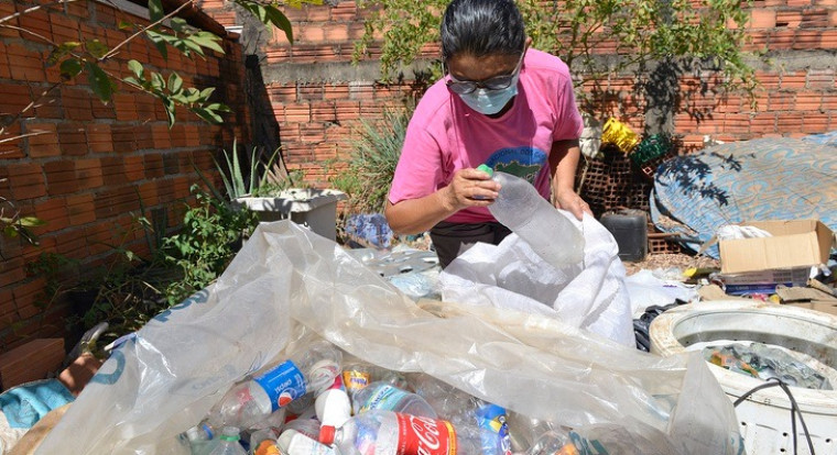 Projeto de Gipão propõe programa econômico e social para catadores de materiais recicláveis
