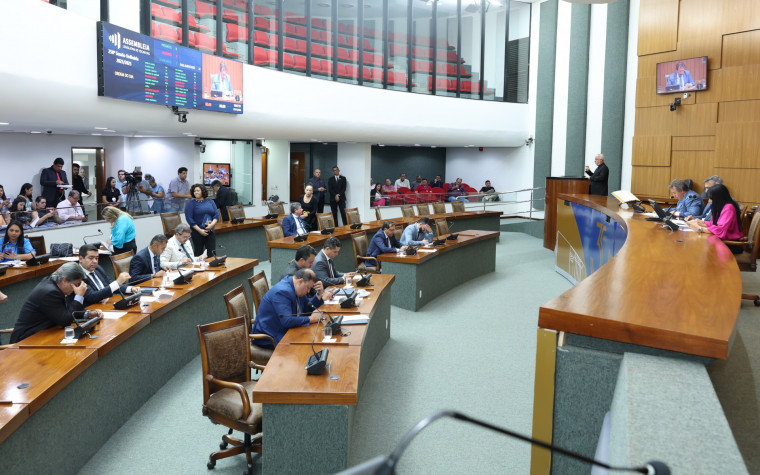 Deputado Jorge Frederico solicita estágio remunerado para estudantes de Colégios Militares