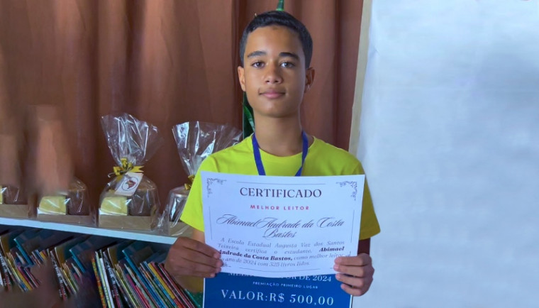 Estudante do ensino fundamental lê 325 obras literárias no ano e ganha prêmio no Tocantins