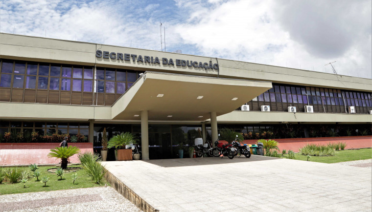 Novo PCCR da Educação prevê remuneração de até R$ 15 mil ao final da carreira de professor
