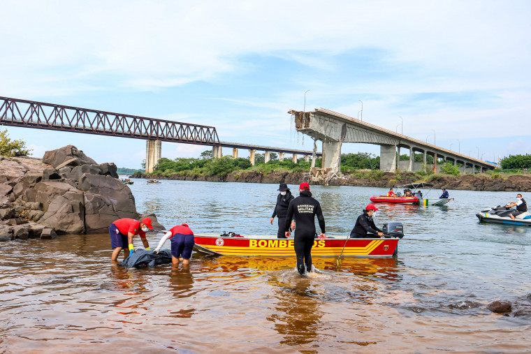 Seis corpos já foram encontrados após tragédia da Ponte JK; 11 pessoas seguem desaparecidas