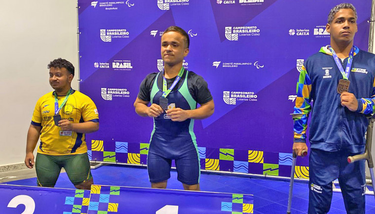 Estudante tocantinense que sofria bullying vira campeão brasileiro de halterofilismo, em SP