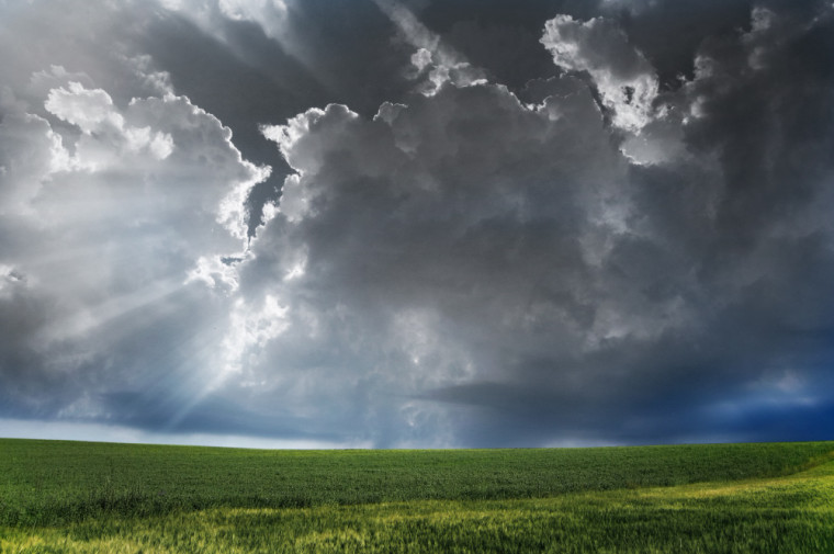 Previsão climática para fevereiro: chuvas e temperaturas acima da média em diversas regiões