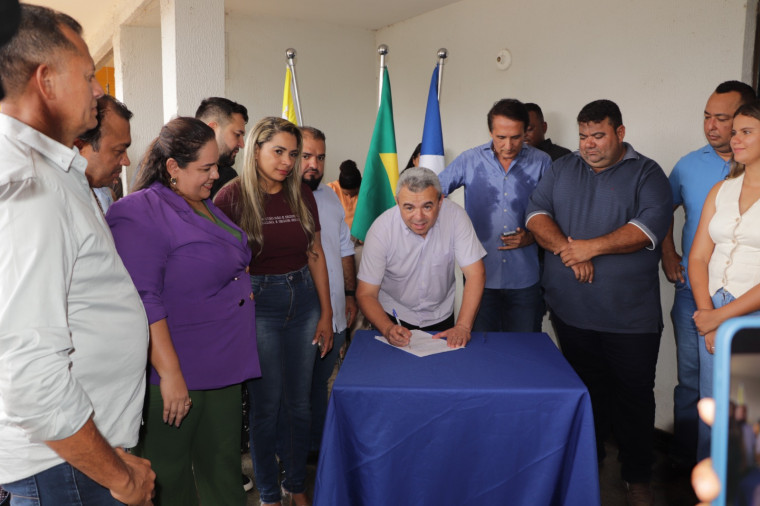 Convênios garantem Parque Agropecuário, luz em LED e portais de entrada em Luzimangues