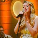 Cantora católica de renome nacional faz show no Jubileu de Prata da Paróquia Santos Reis
