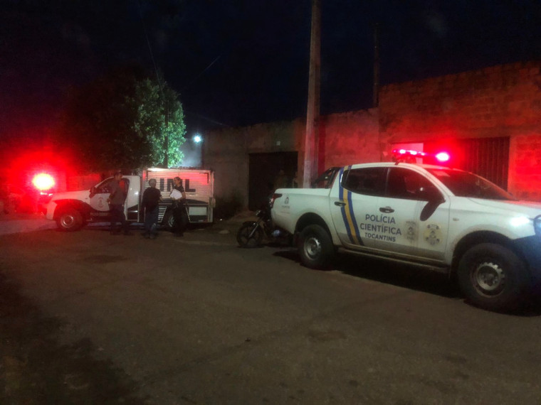 Bebê de 1 mês morre enquanto dormia ao lado da mãe; suspeita é de engasgo com leite