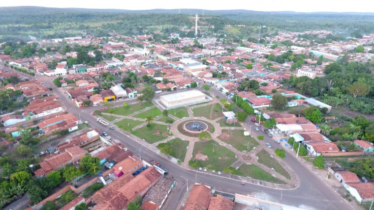 Prefeito de Ananás decide adequar MP do Controle Interno após reunião com controladores