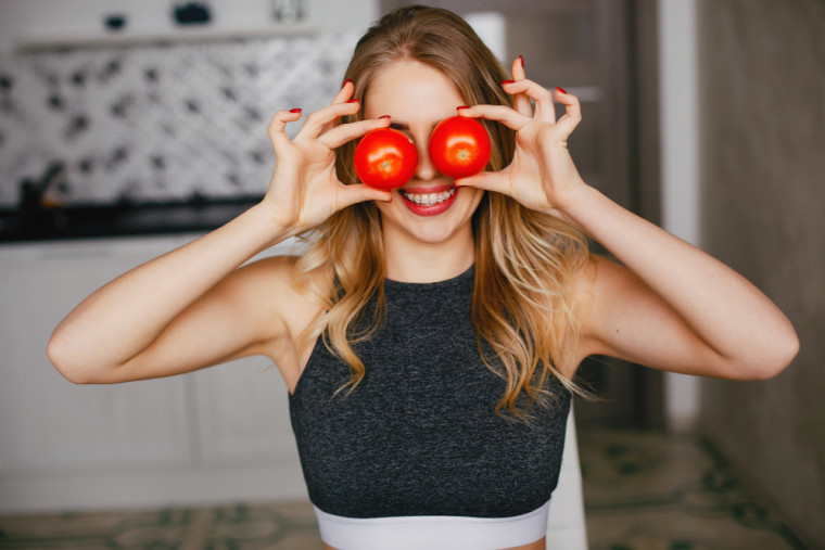 Benefícios do tomate para a saúde: por que incluir esse alimento na sua dieta