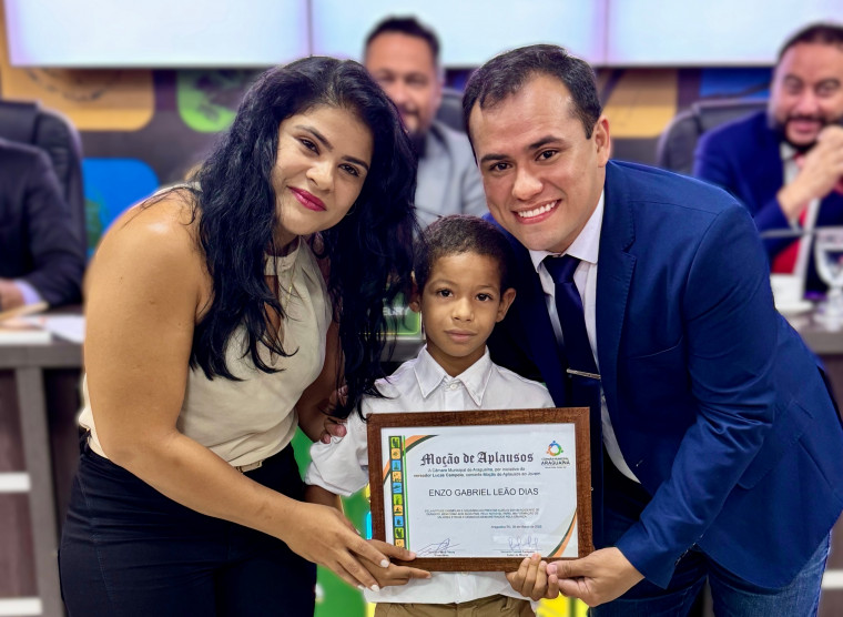 Enzo Gabriel, menino que praticou ato de bravura, recebe moção do vereador Lucas Campelo