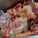 Vigilância apreende mais de 500 kg de carne clandestina e 27 mil ovos no comércio de Palmas