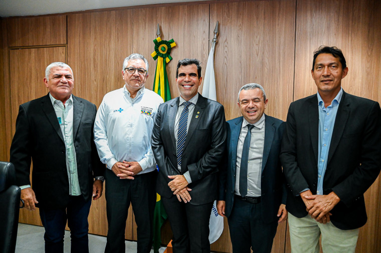 Pautas prioritárias da saúde no Tocantins são levadas ao ministro Padilha por Ricardo Ayres
