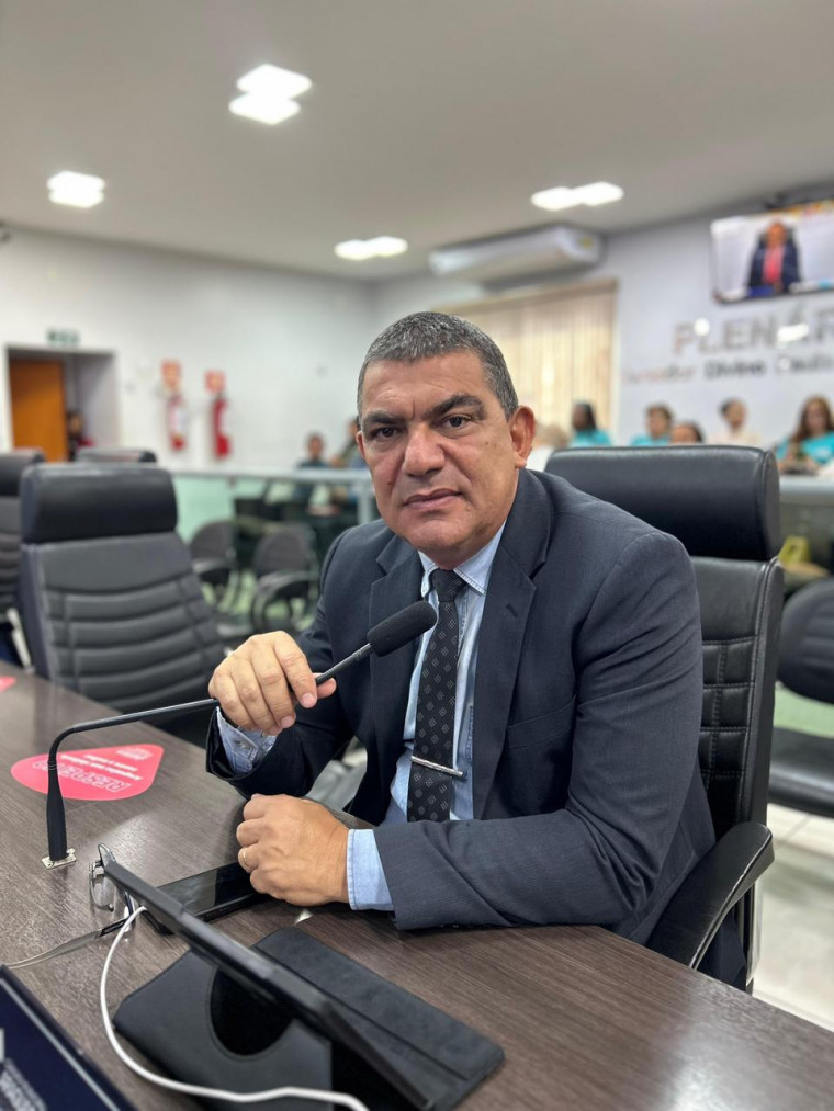 Gideon Soares reforça responsabilidade no trânsito e pede revitalização de faixas de pedestres