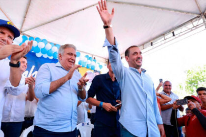 Em gesto simbólico, Vicentinho Júnior lança pré-candidatura ao Senado na Romaria do Senhor do Bonfim