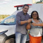 Deputado Marcus Marcelo entrega nova ambulância para a cidade de Santa Terezinha