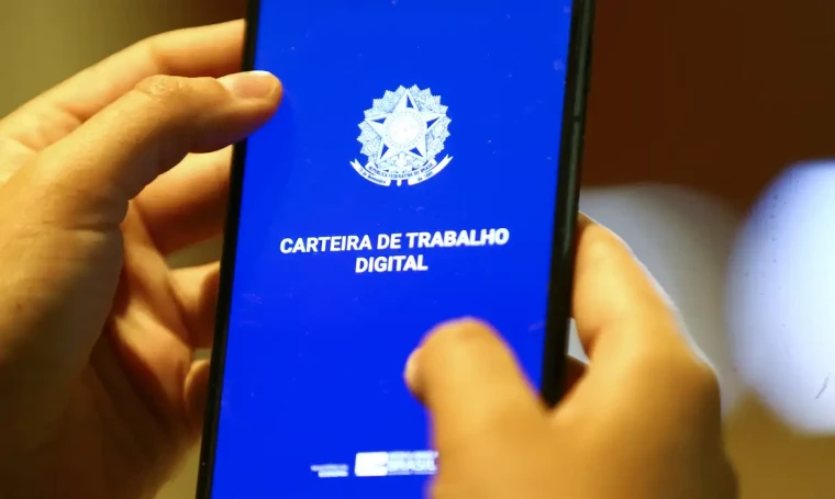 Brasil tem a menor taxa de desemprego para um 2º trimestre desde 2012, diz IBGE