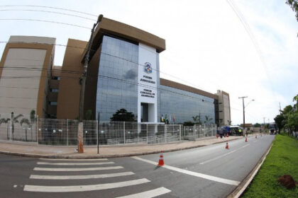 Justiça manda desocupar e demolir construções em área com 180 famílias em Araguaína