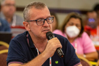 Sintet acusa prefeito de descumprir decisões sobre jornada de 40 horas para professores