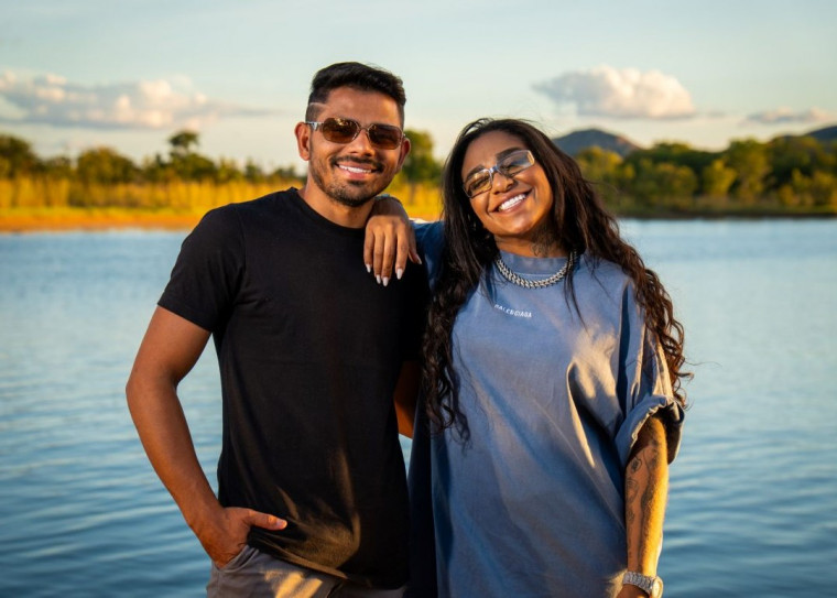 Evoney Fernandes e MC Danny apostam na mistura de estilos em 'Você Não Vale Nada'