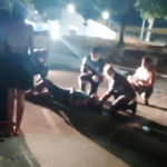 Motorista é atropelado pelo próprio caminhão desgovernado e fica gravemente ferido